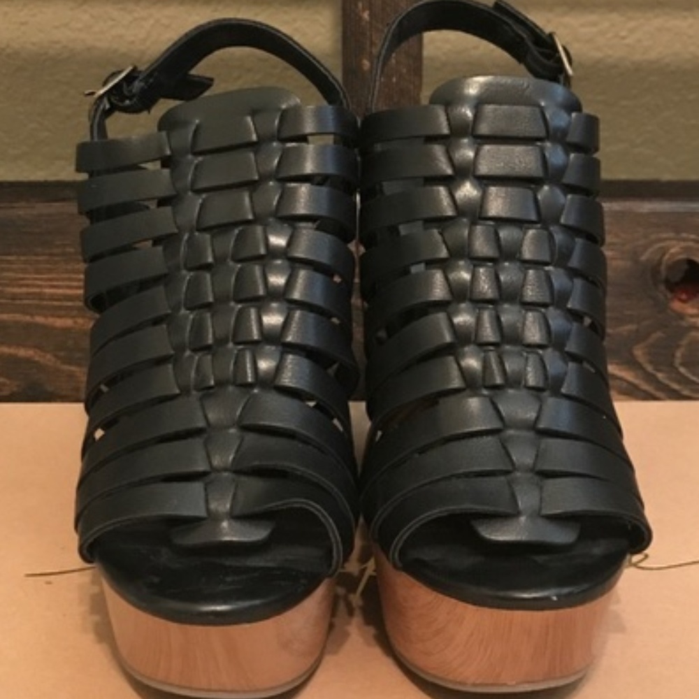 Mossimo Sandal Weave Black Wedges